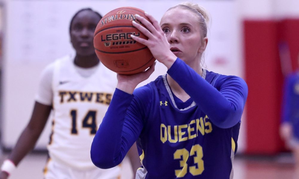 QUEENS TOP NO.17 TXWES FOR FAMILIAR SPOT in SAC TOURNAMENT TITLE GAME